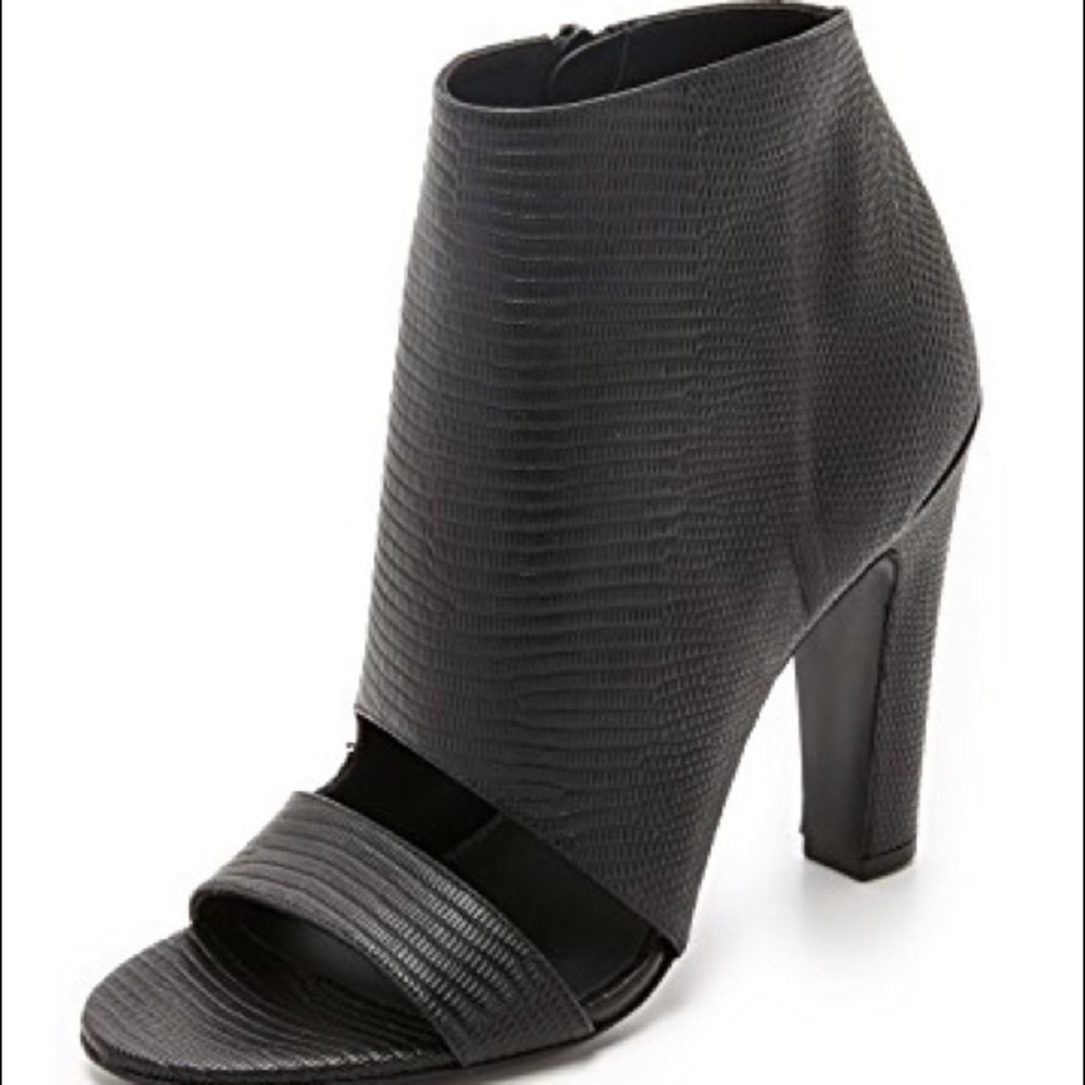 NWOT Vince Black Booties